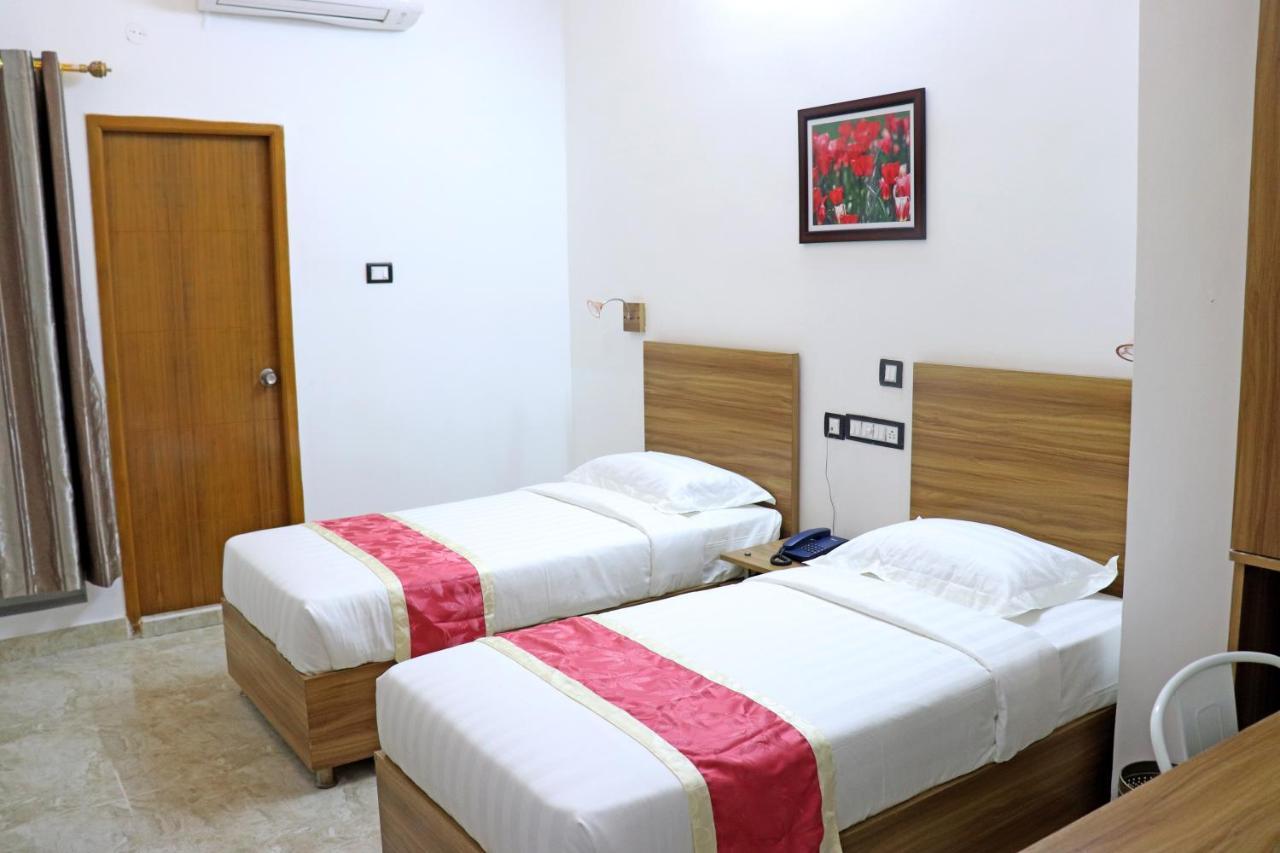 Gulnaar Guest House Chennai Dış mekan fotoğraf